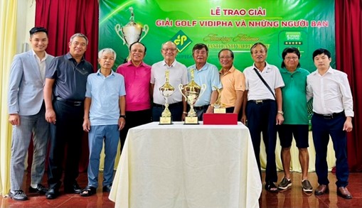 Lễ trao giải cho c&aacute;c Golfer